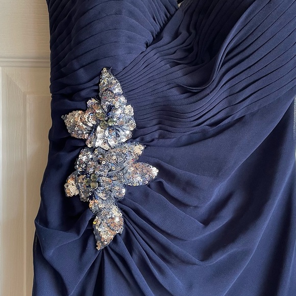 Navy Blue Faviana Sequin Accent One Shoulder Midi Dress Size 6 - Picture 2 of 11
